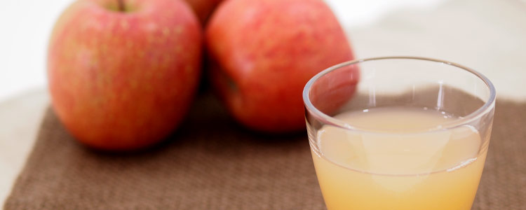 青森県産りんごを使用した、完全無添加のりんごジュース